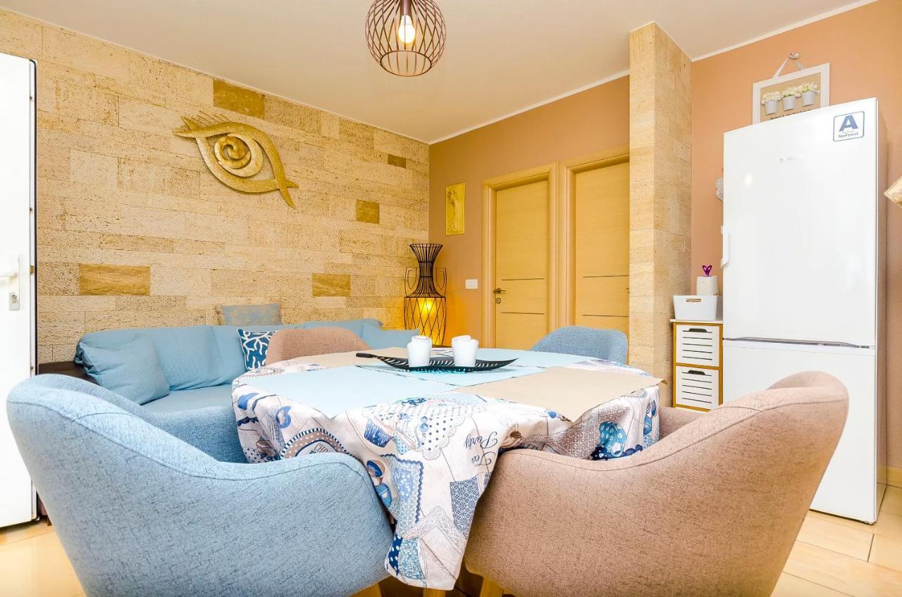 Apartments Nives Trogir Eksteriør bilde