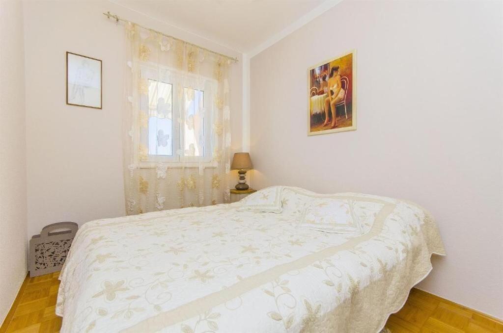Apartments Nives Trogir Eksteriør bilde