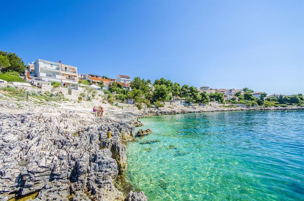 Apartments Nives Trogir Eksteriør bilde