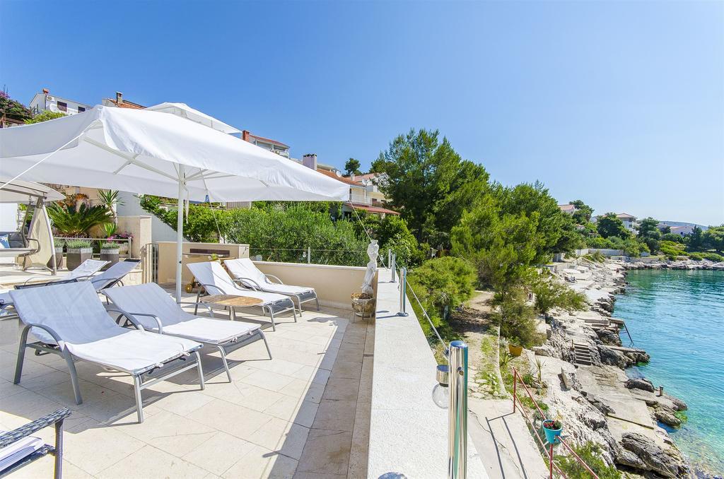 Apartments Nives Trogir Eksteriør bilde