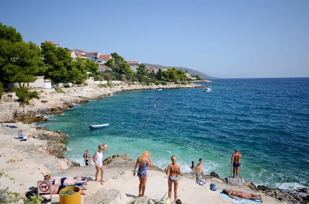 Apartments Nives Trogir Eksteriør bilde