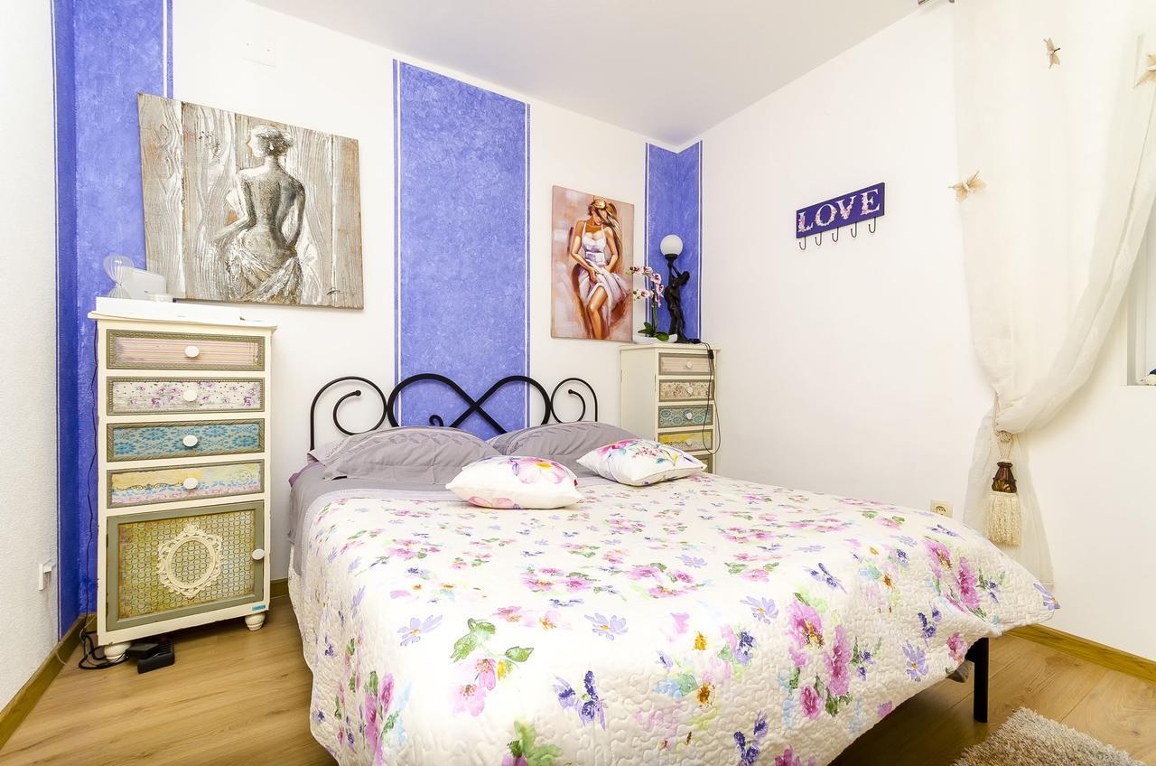 Apartments Nives Trogir Eksteriør bilde