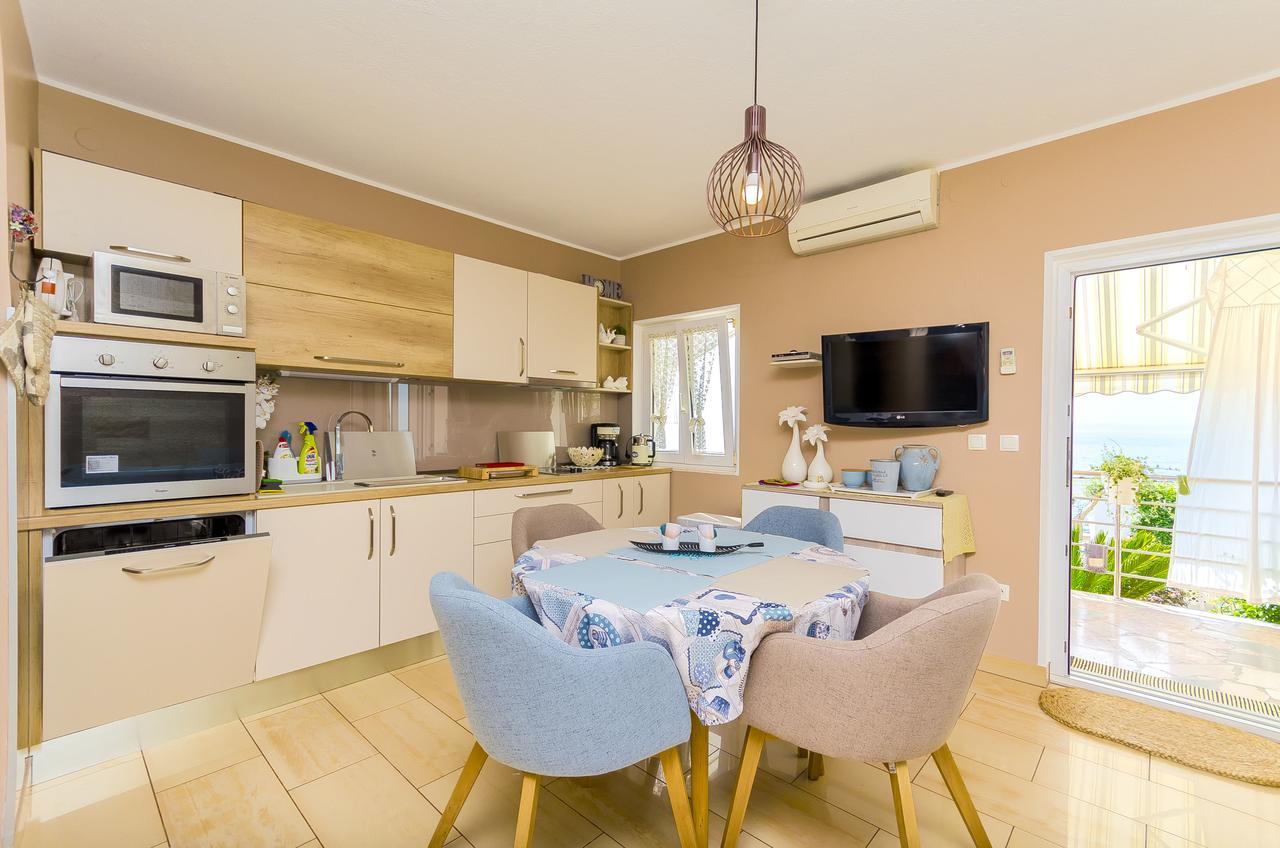Apartments Nives Trogir Eksteriør bilde